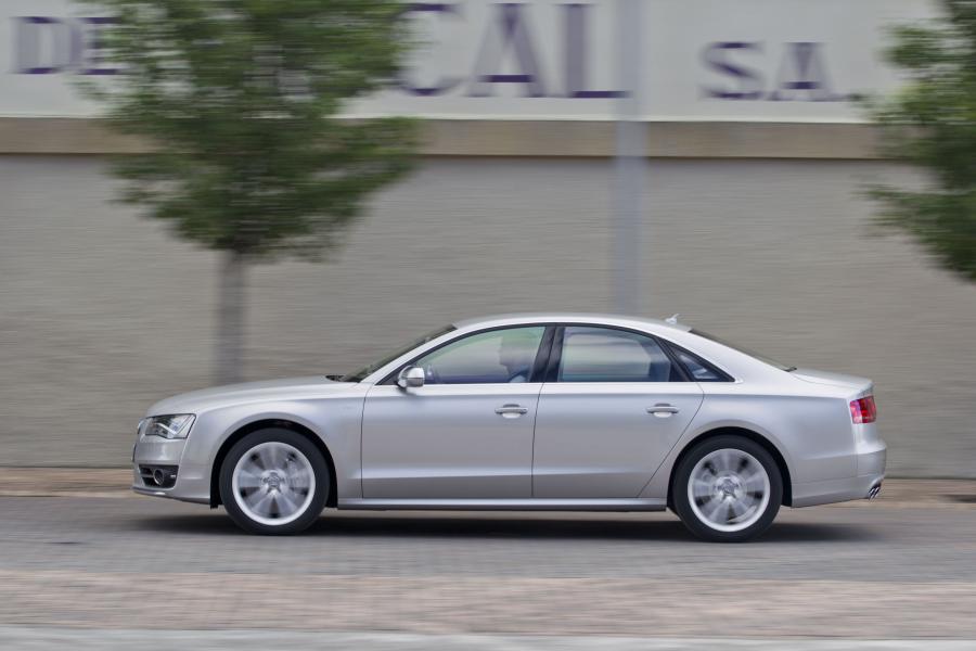  Audi S8 (D4) 2012 года  (WW) (фото 25 из 59)